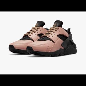 Nike Brown& Black Women’s Hurax